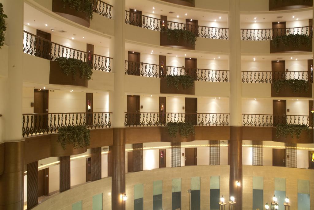 Savoy Suites Greater Noida Exteriér fotografie