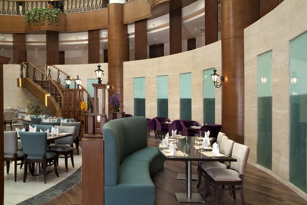 Savoy Suites Greater Noida Exteriér fotografie