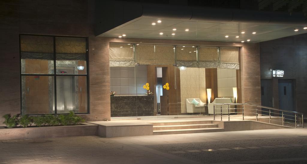 Savoy Suites Greater Noida Exteriér fotografie