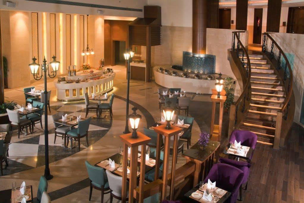 Savoy Suites Greater Noida Exteriér fotografie
