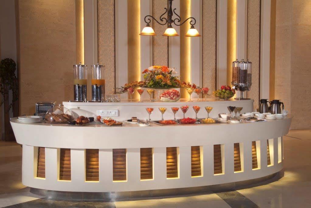 Savoy Suites Greater Noida Exteriér fotografie