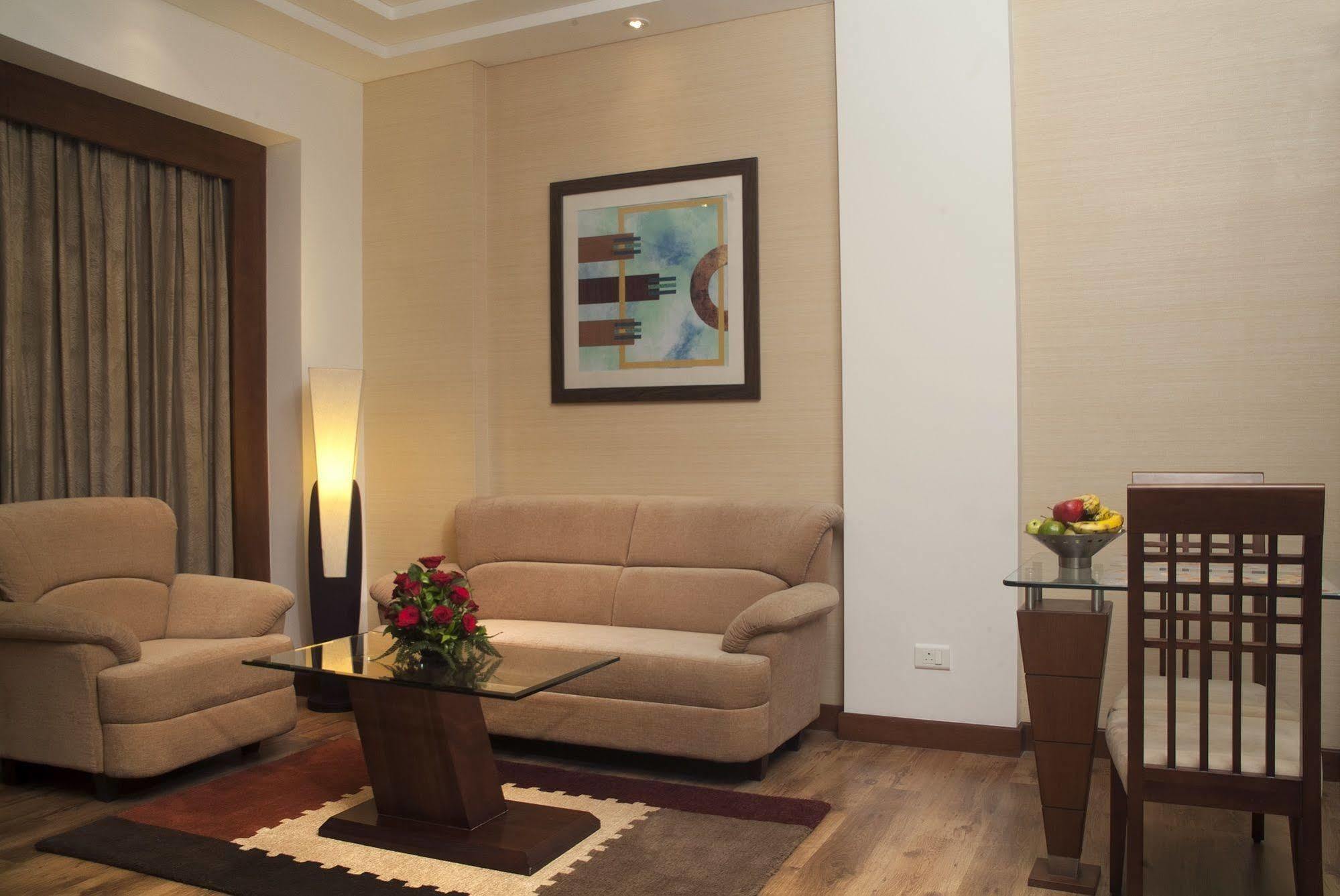Savoy Suites Greater Noida Exteriér fotografie