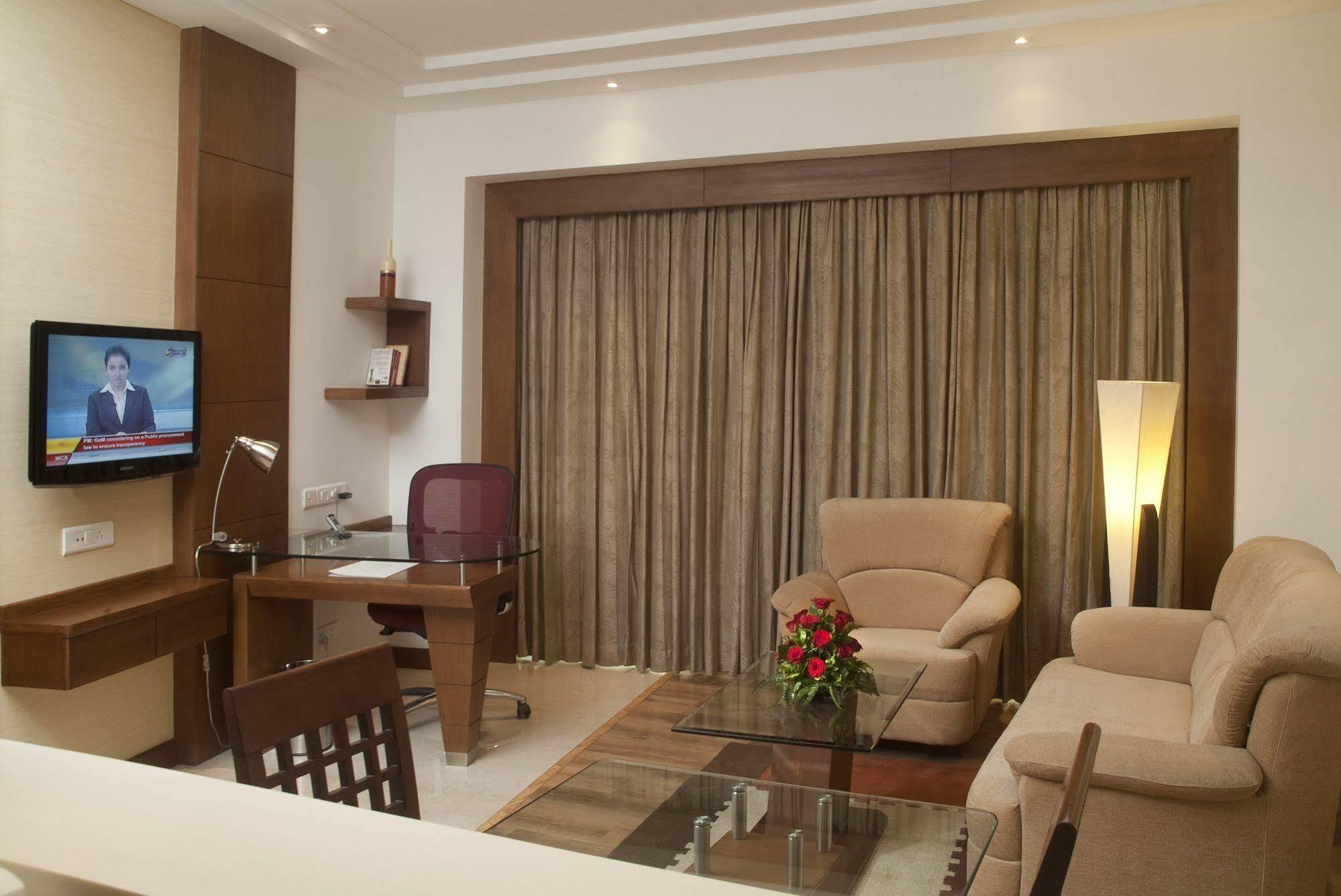 Savoy Suites Greater Noida Exteriér fotografie